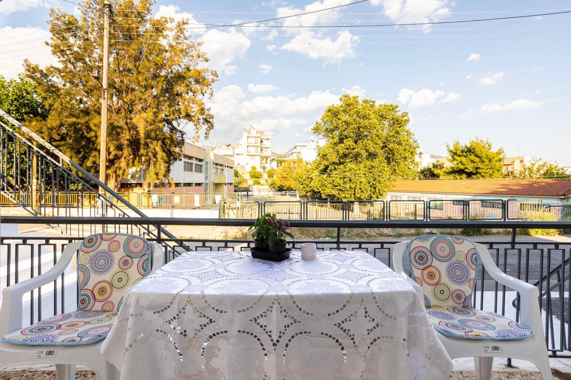 Kalamata'S Sunny Retreat Near The Historic Center Екстер'єр фото