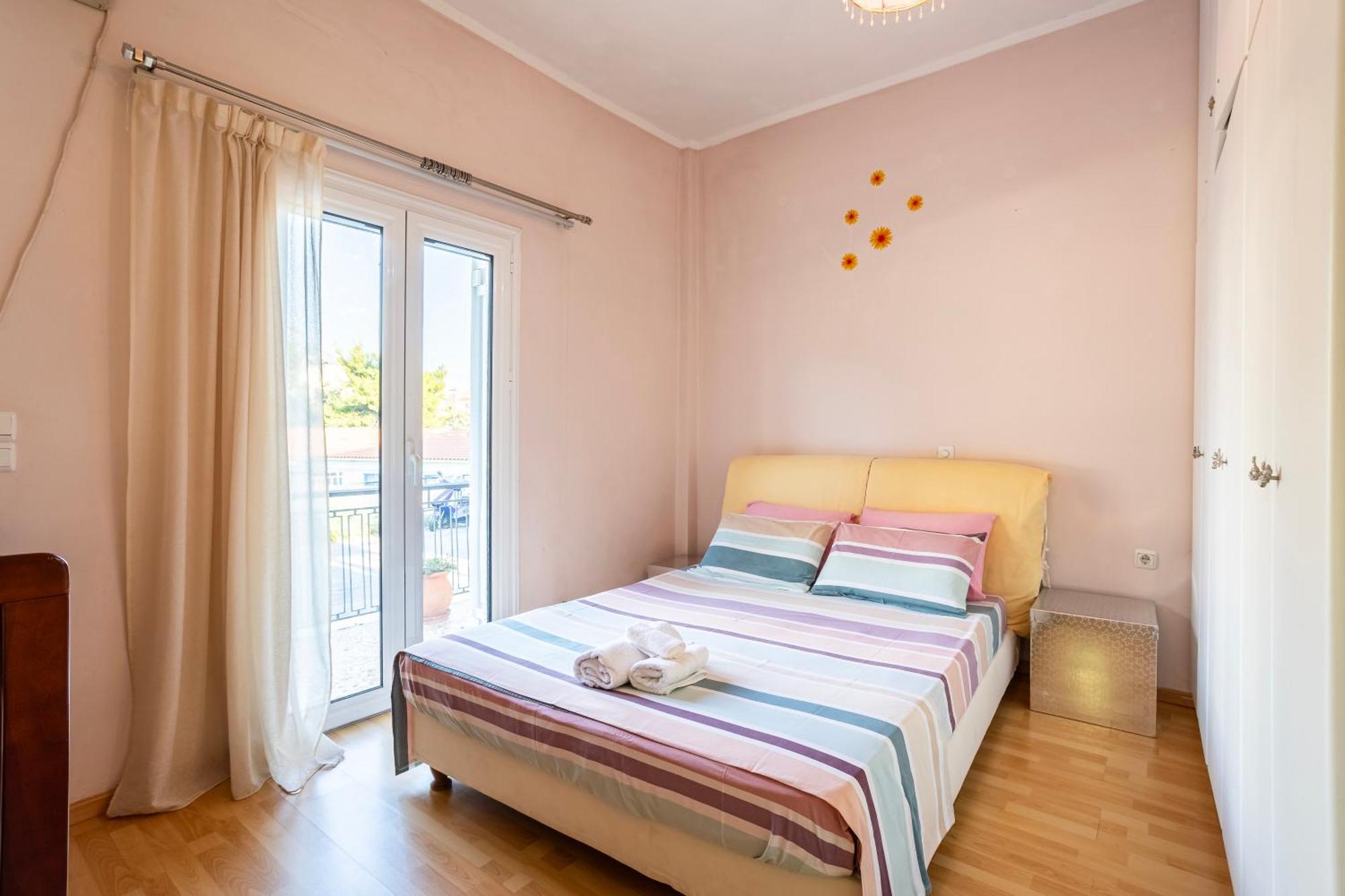 Kalamata'S Sunny Retreat Near The Historic Center Екстер'єр фото