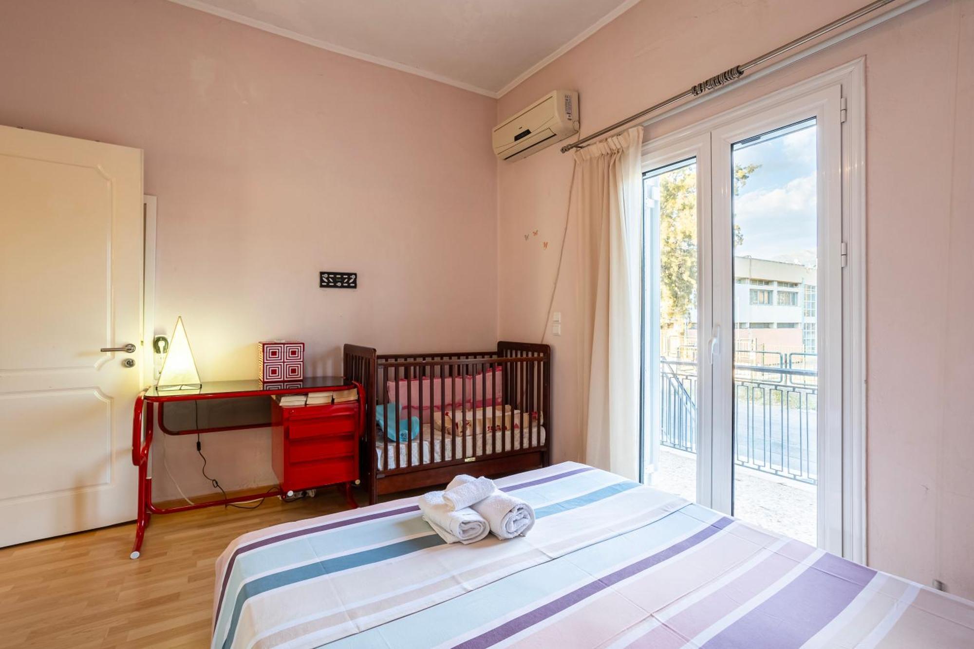 Kalamata'S Sunny Retreat Near The Historic Center Екстер'єр фото