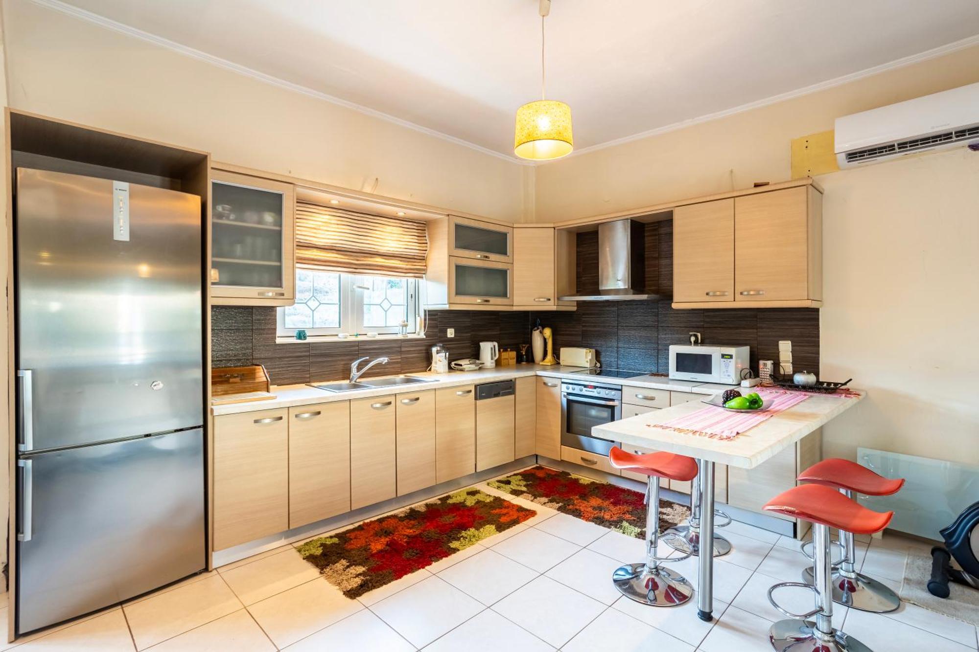 Kalamata'S Sunny Retreat Near The Historic Center Екстер'єр фото