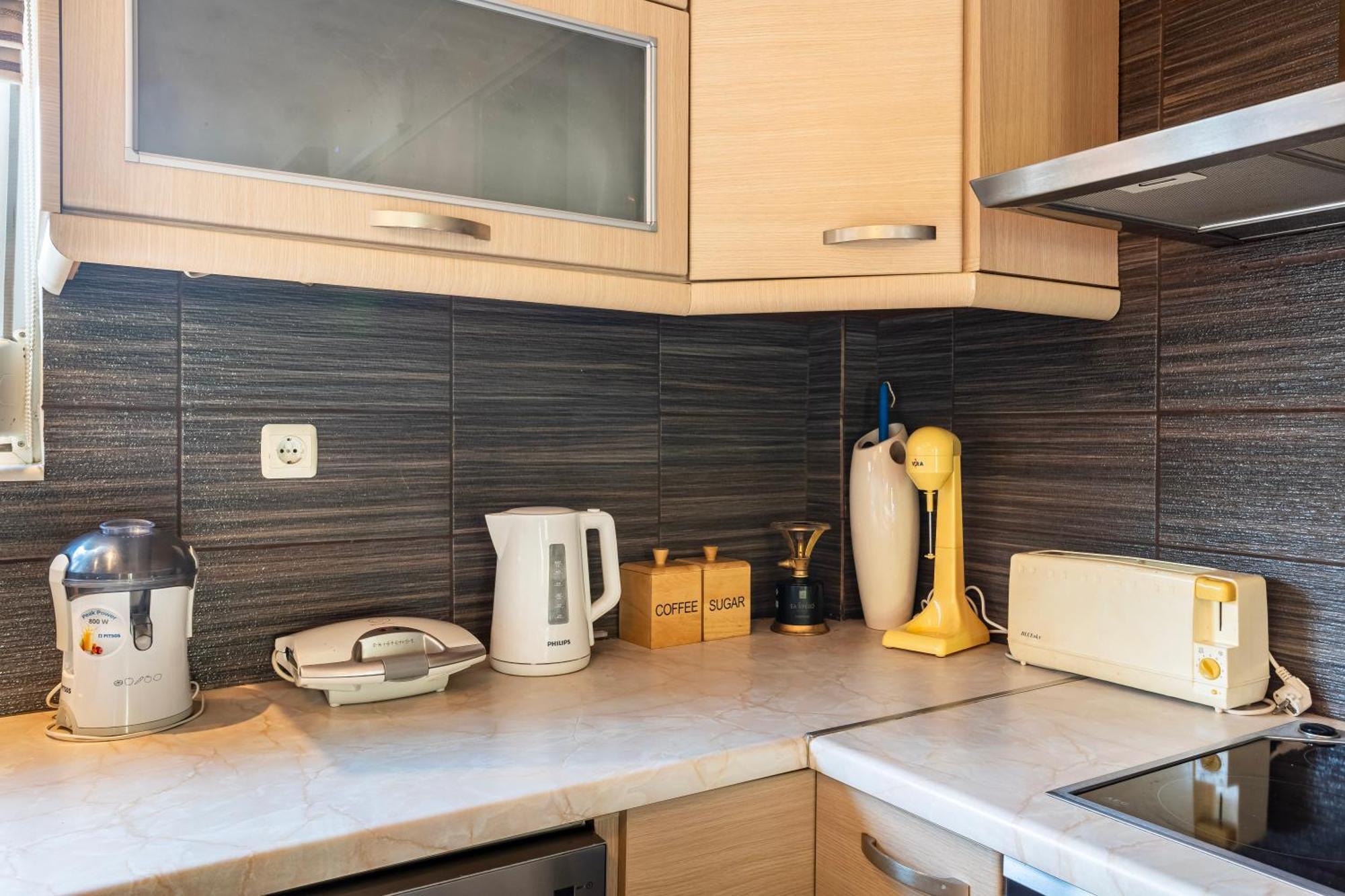 Kalamata'S Sunny Retreat Near The Historic Center Екстер'єр фото