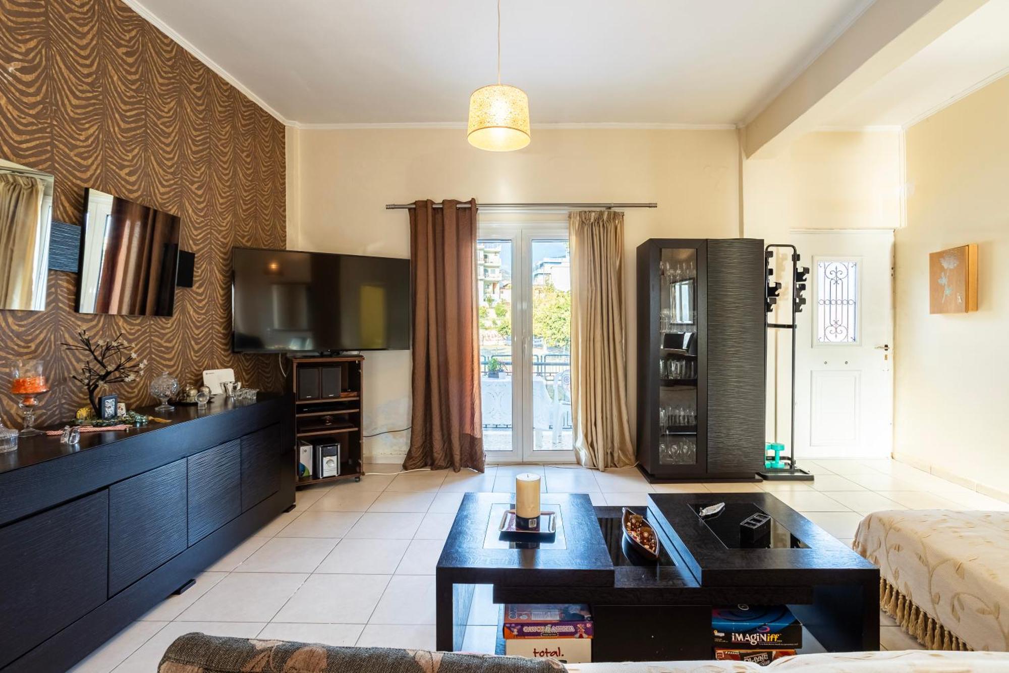 Kalamata'S Sunny Retreat Near The Historic Center Екстер'єр фото